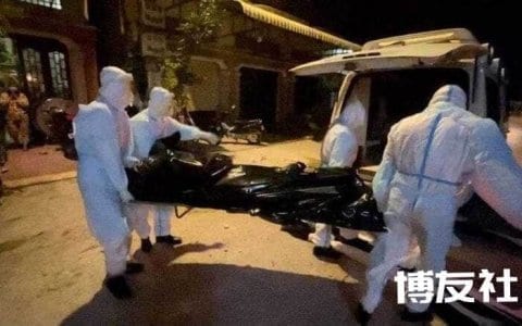 金边男子死亡后才确诊新冠，医护人员连夜带走遗体