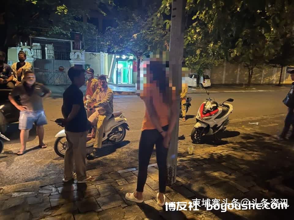 金边警方连夜展开扫黄行动，逮捕了10名卖淫女！